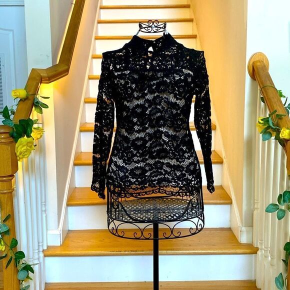 ✨🆕✨ Elegant ALYX Black Lace w Cream Underlay Long Sleeve Designer Top✨ - Picture 1 of 6